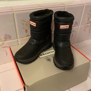 Hunter Original Insulated Snow Short Boots. Size 6